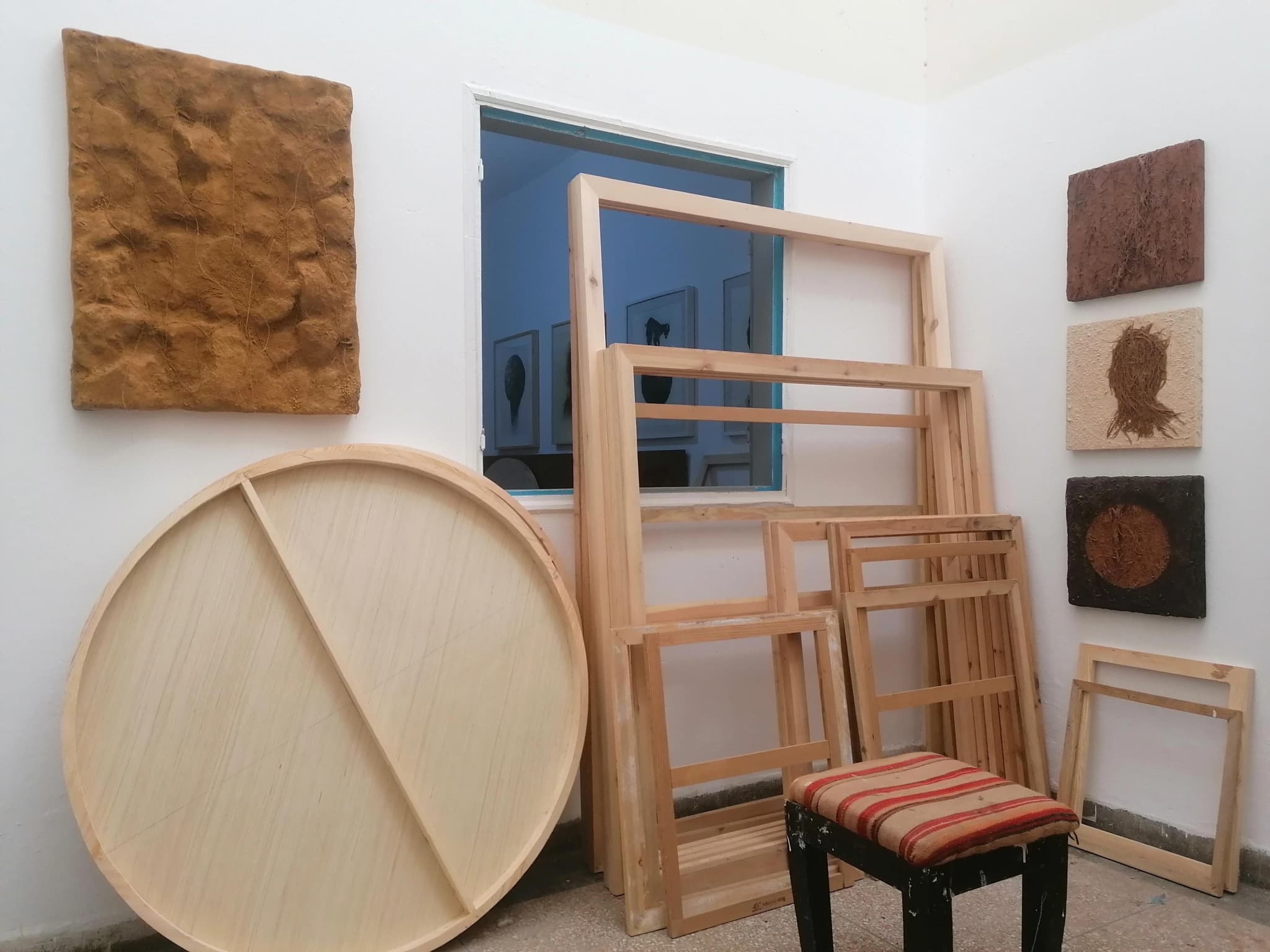 Noureddine Ouarhim at work in his studio